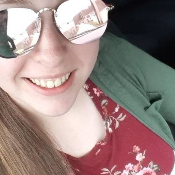 Meet your Posher, Hannah - Picture 1 of 1